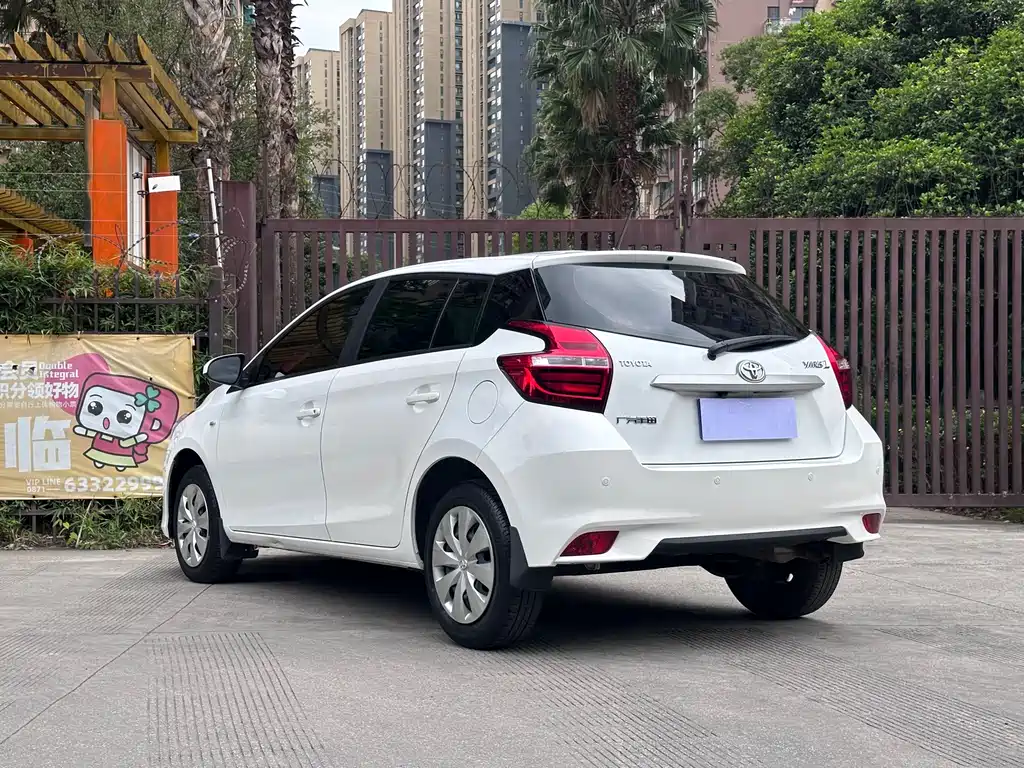 Toyota Yaris L 2019 — фото 15