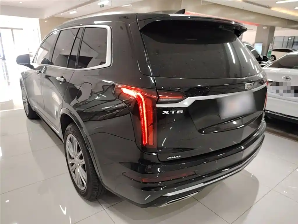 Cadillac XT6 2023 — фото 5