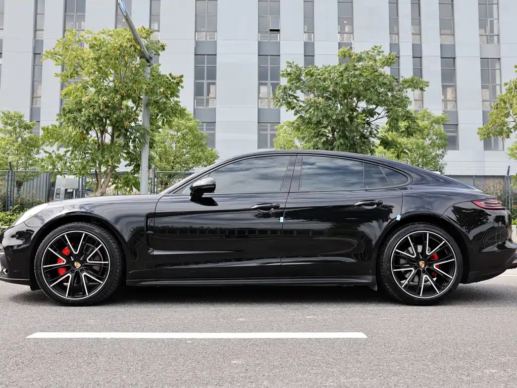 Porsche Panamera 2017 — фото 3