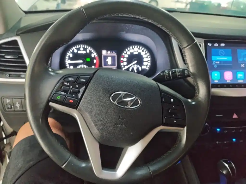 Hyundai Tucson 2019 — фото 11