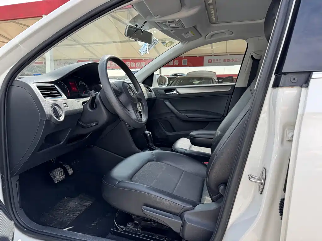 Volkswagen Santana 2015
