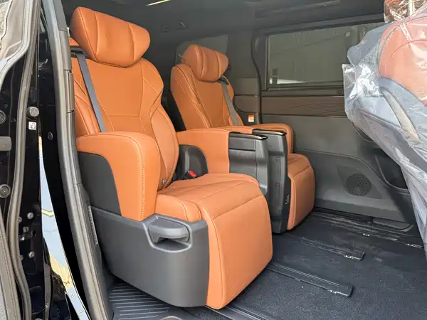 Toyota Vellfire 2025
