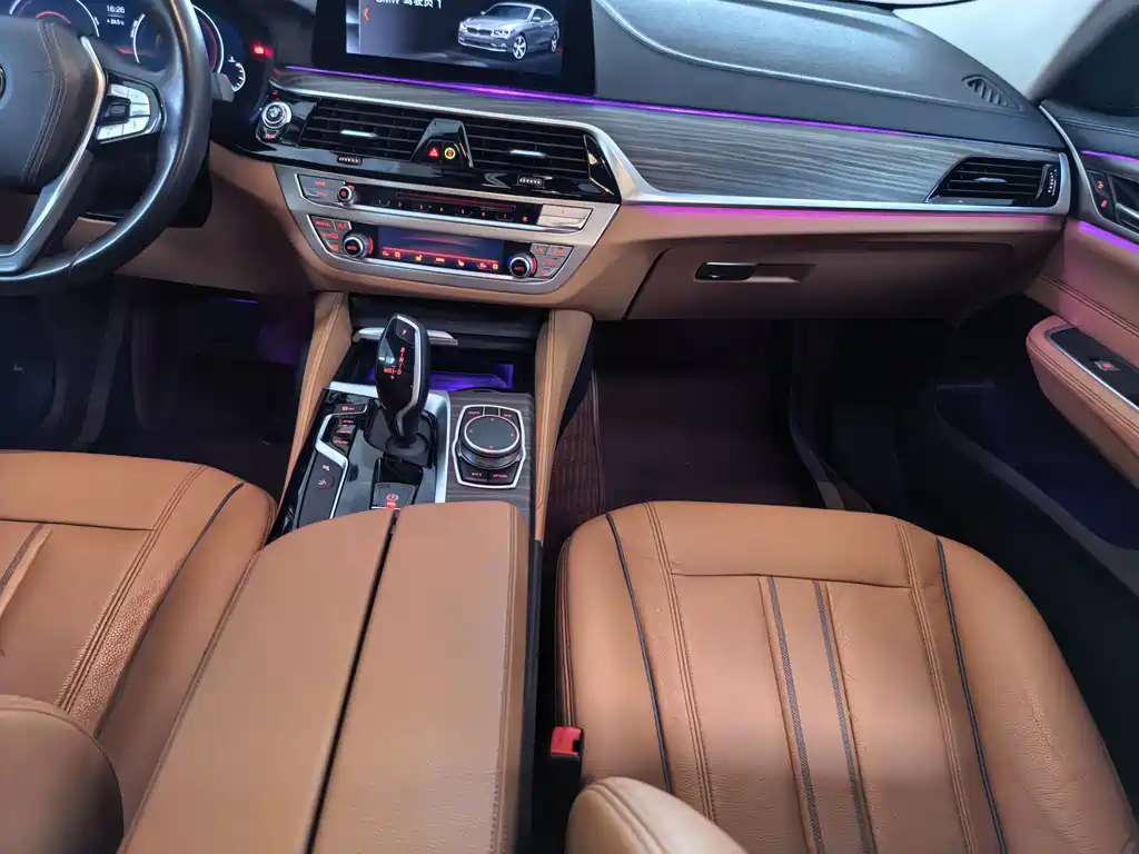 BMW 6 Series GT 2020 — фото 9