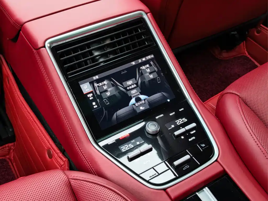 Porsche Panamera 2019 — фото 11