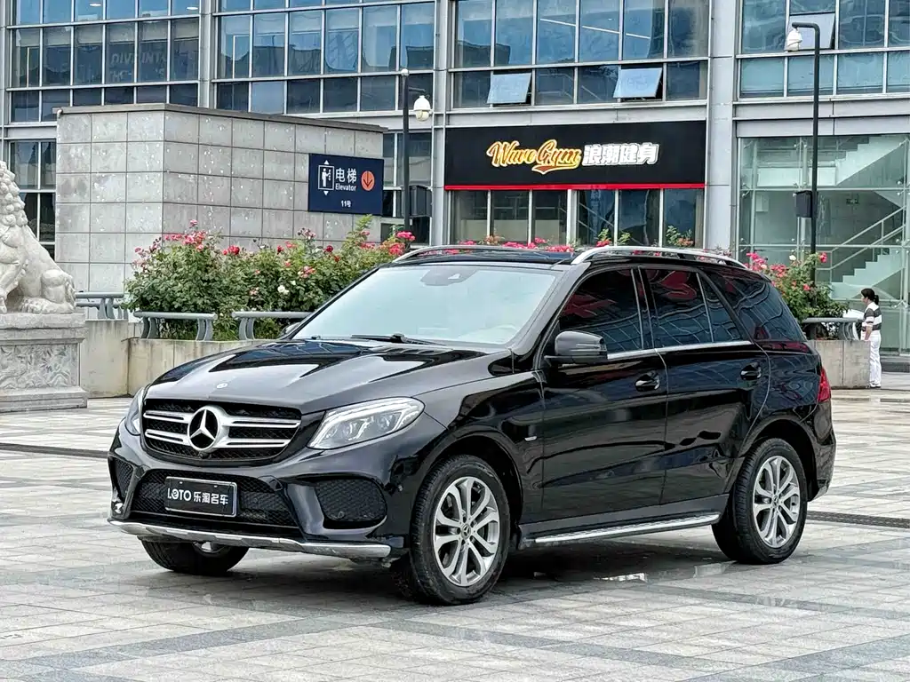 Mercedes-Benz GLE 2019 — фото 1