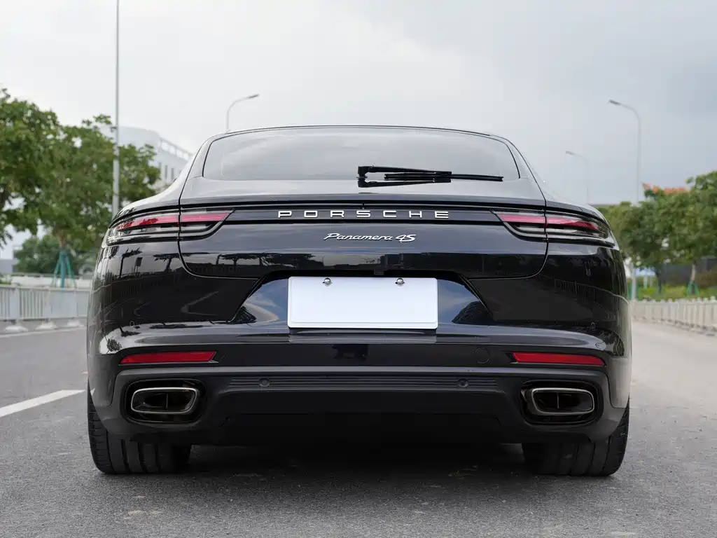 Porsche Panamera 2019 — фото 19