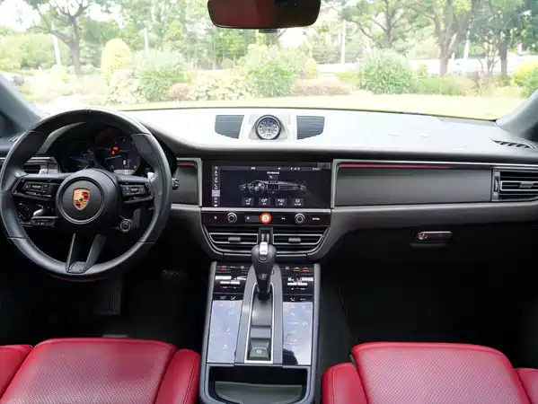 Porsche Macan 2023