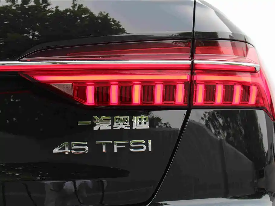 Audi A6L 2024 — фото 14
