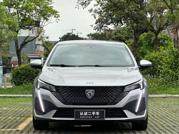 Peugeot 408 2022