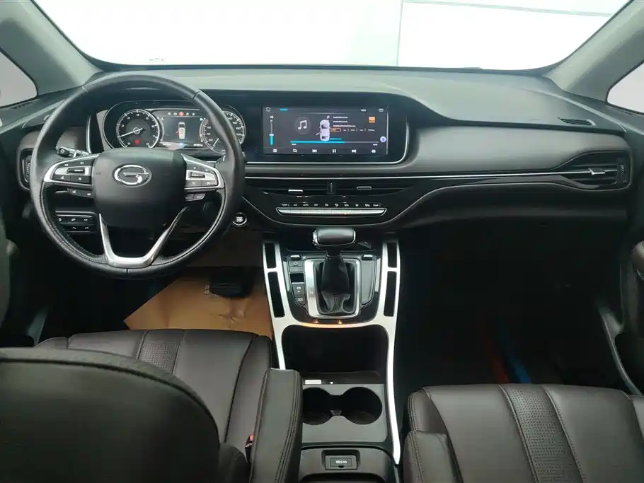 GAC Motor Trumpchi M6 2019 — фото 12