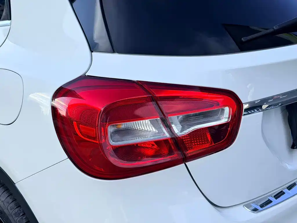Mercedes-Benz GLA 2016 — фото 20