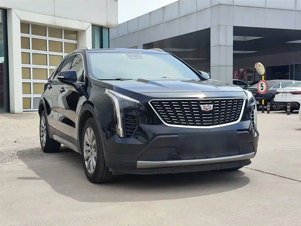 Cadillac XT4 2022 — фото 4