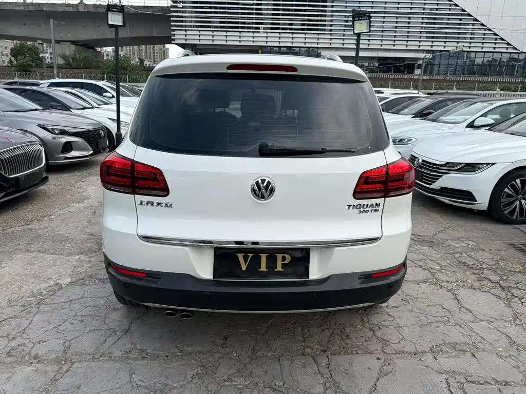 Volkswagen Tiguan 2017 — фото 7