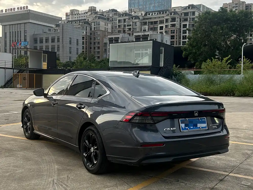 Honda Accord 2023 — фото 10