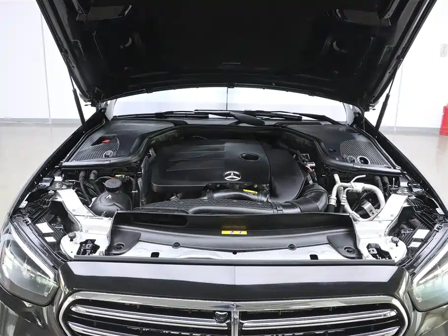 Mercedes-Benz E-Class 2021 — фото 11
