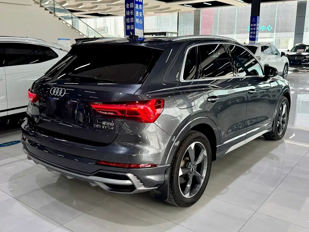 Audi Q3 2022 — фото 11