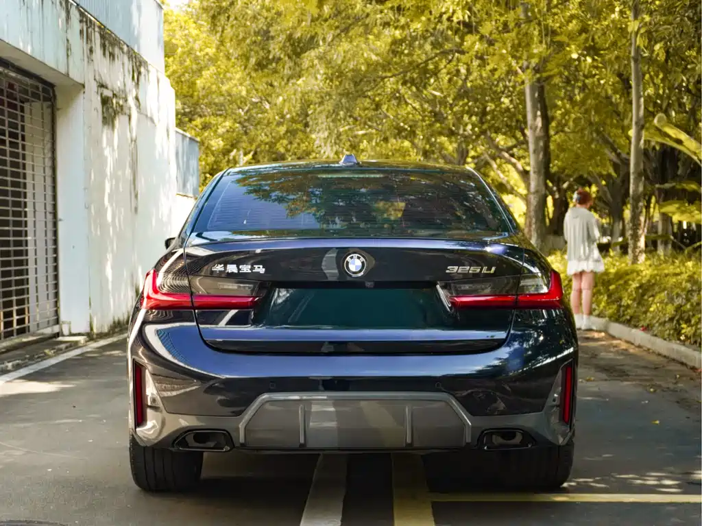 BMW 3 Series 2023