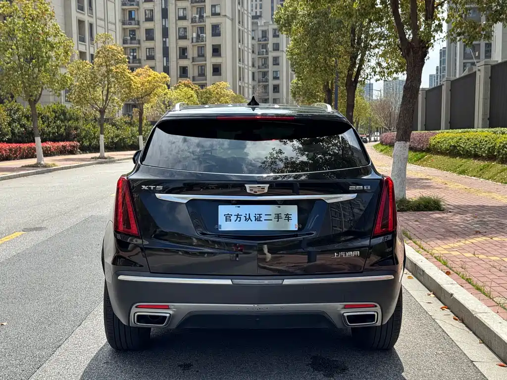 Cadillac XT5 2022 — фото 11