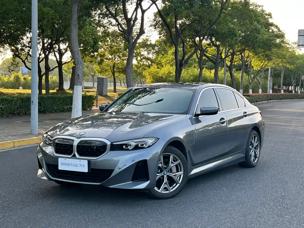 BMW i3 2022 — фото 1