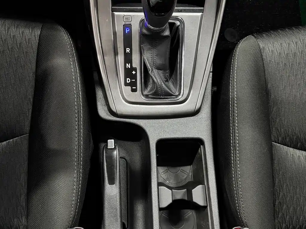 Hyundai Elantra 2014 — фото 18