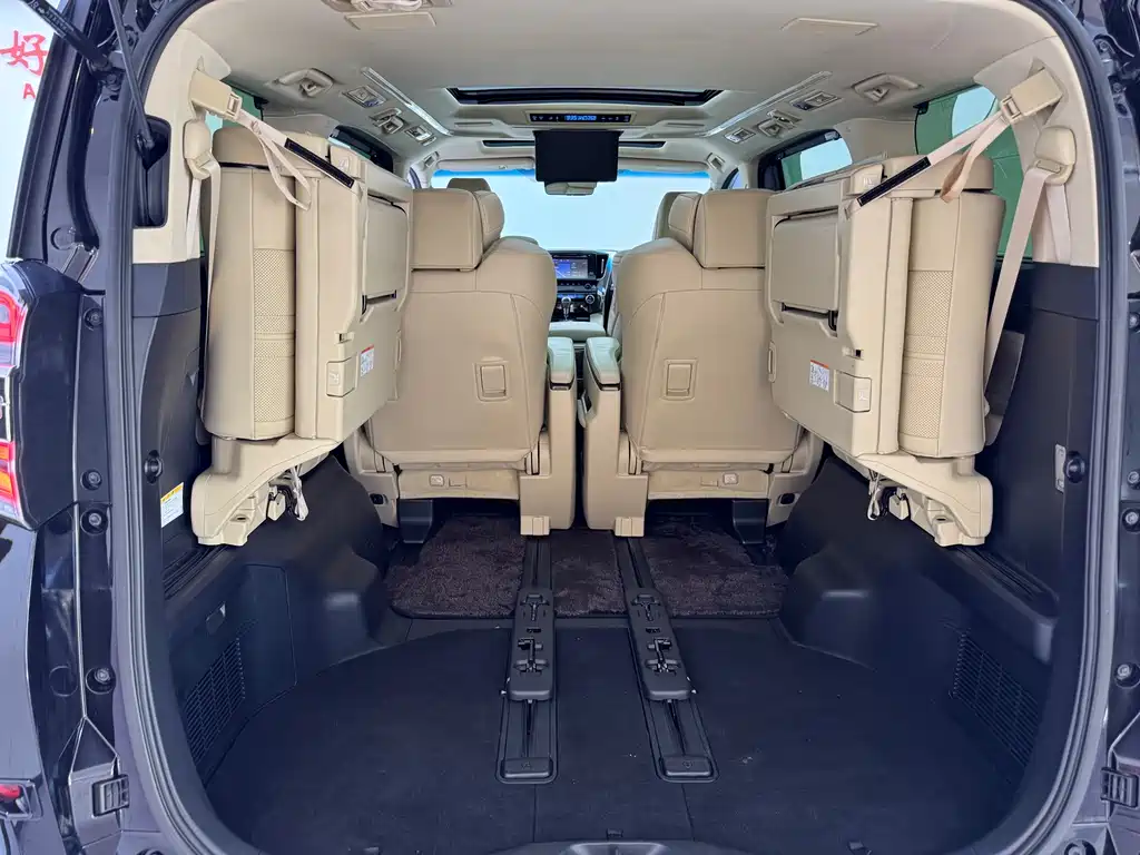 Toyota Vellfire 2020 — фото 10