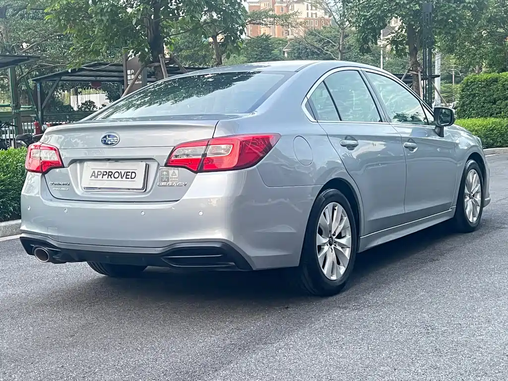 Subaru Legacy 2020 — фото 5