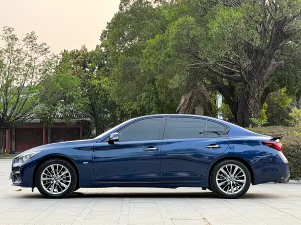 Infiniti Q50L 2018