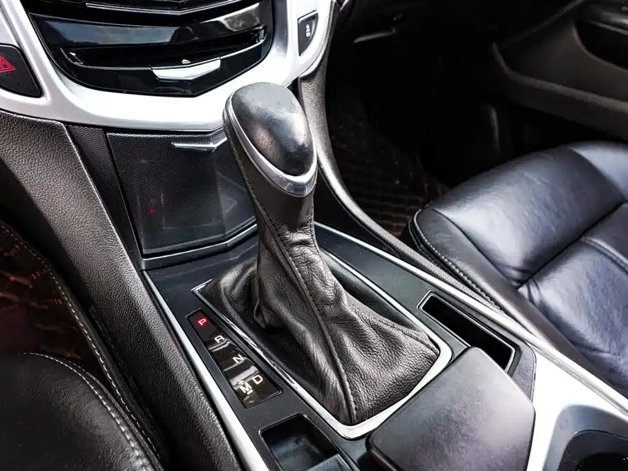 Cadillac SRX 2014 — фото 14
