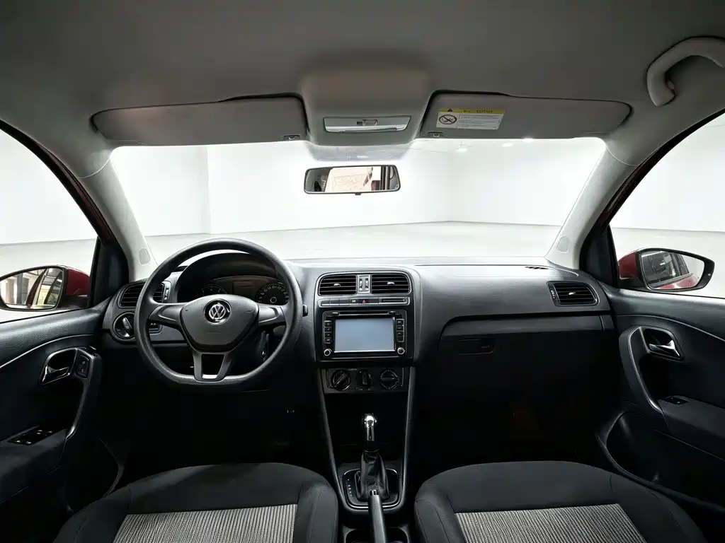 Volkswagen Polo 2016