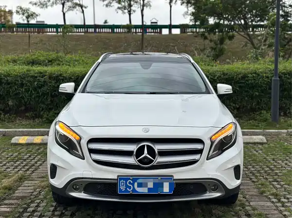 Mercedes-Benz GLA 2016