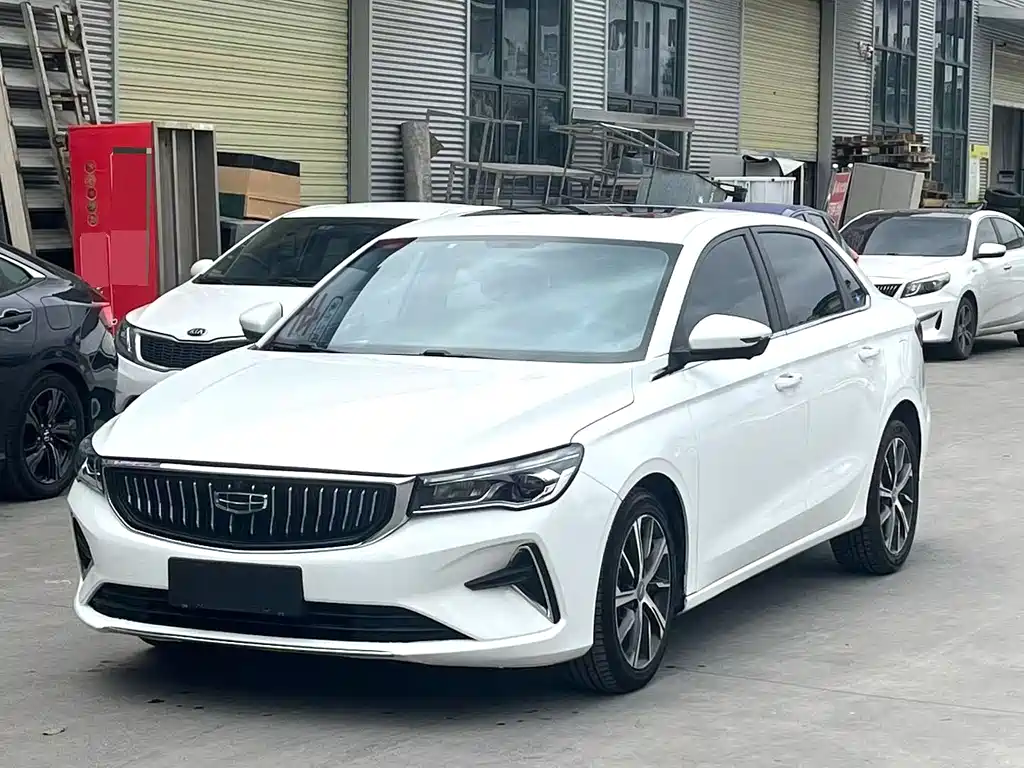 Geely Emgrand 2021