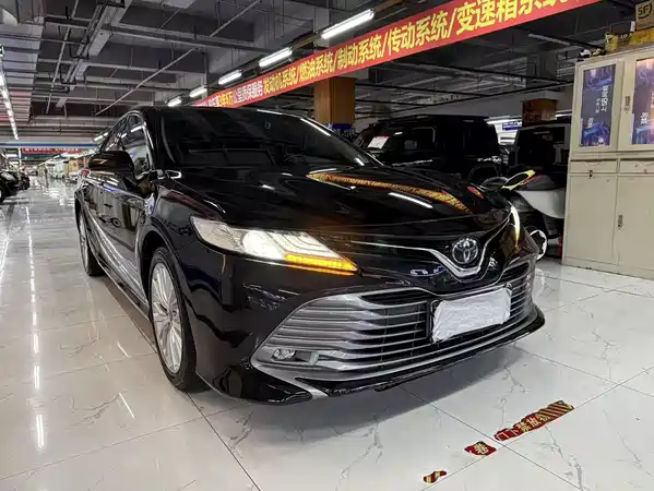 Toyota Camry 2019