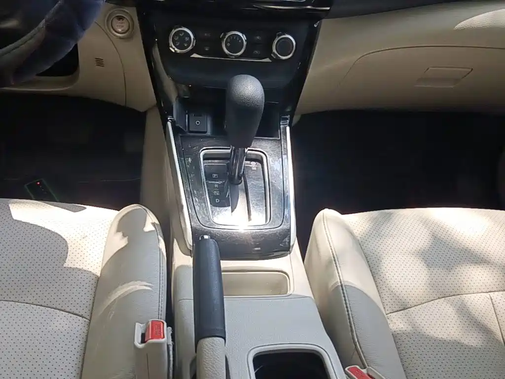 Nissan Sylphy 2016 — фото 14