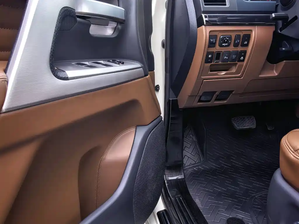 Toyota Land Cruiser 2014 — фото 13