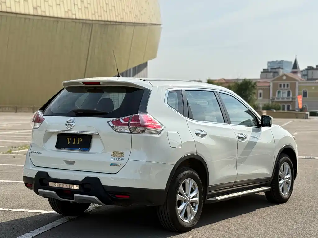 Nissan X-Trail 2015 — фото 7