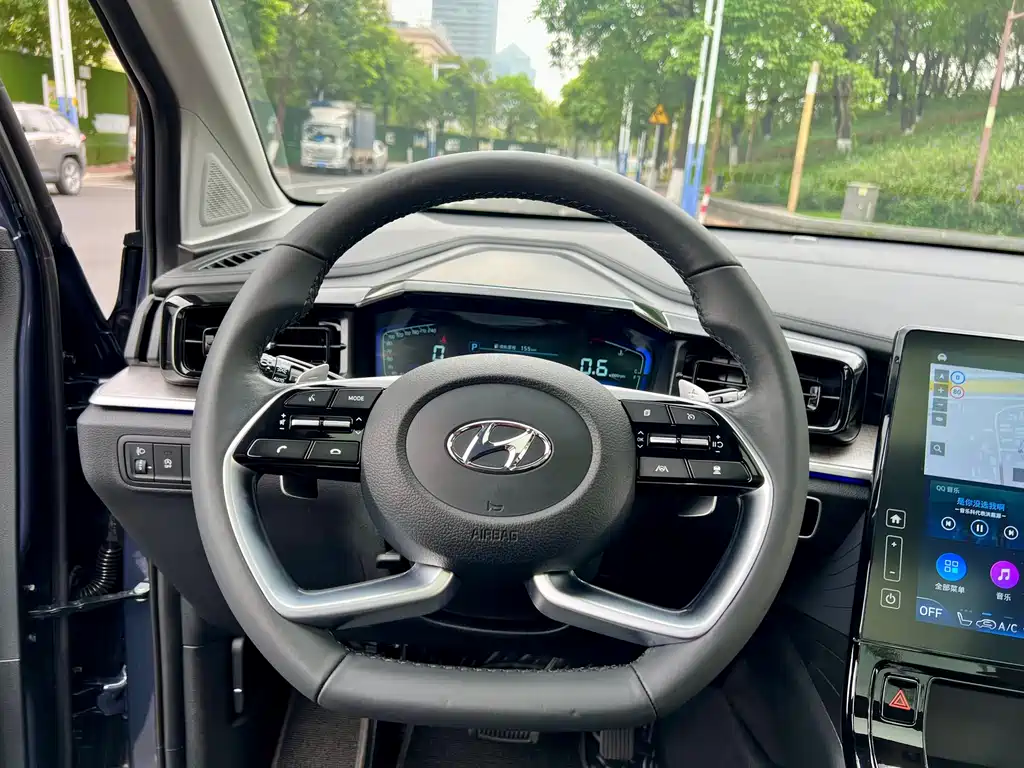 Hyundai Custo 2022 — фото 15