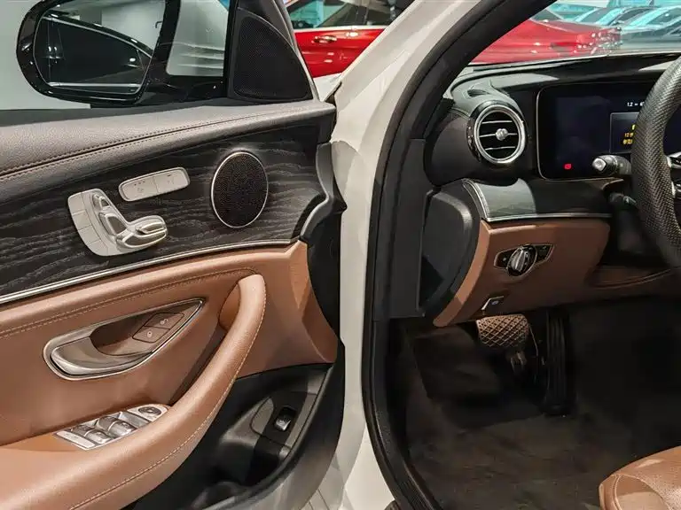 Mercedes-Benz E-Class 2023