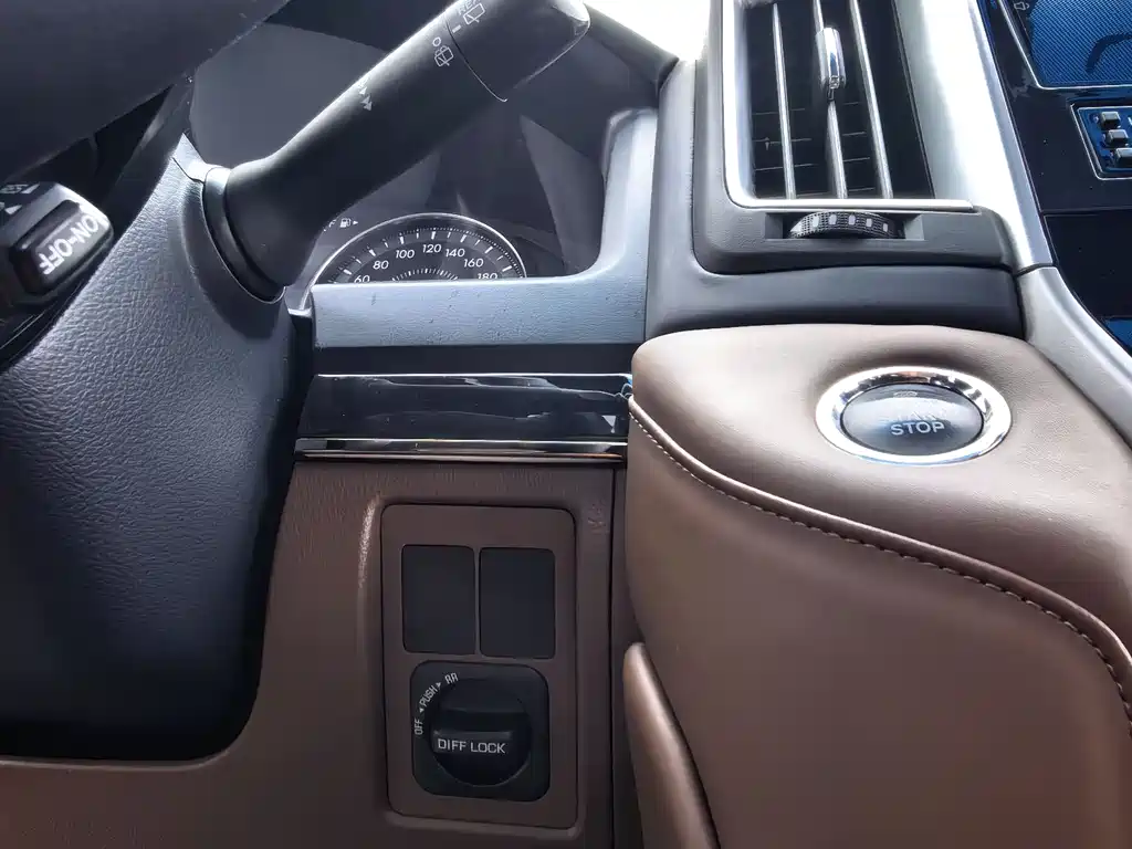 Toyota Land Cruiser 2014 — фото 11
