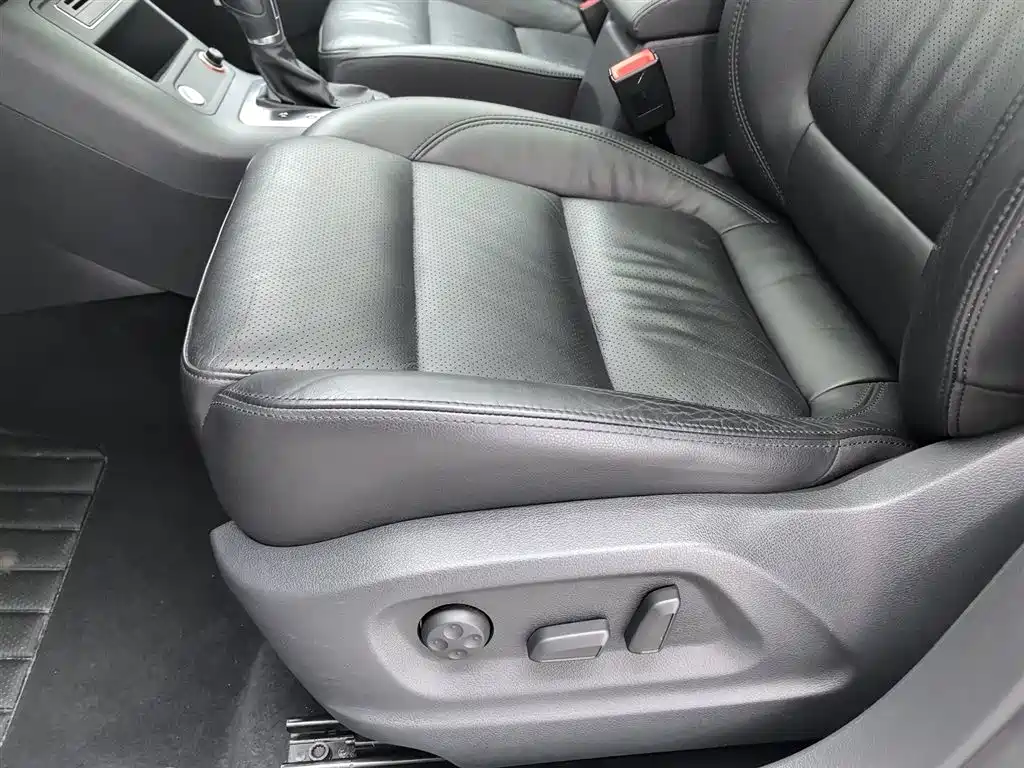 Volkswagen Tiguan 2015 — фото 20