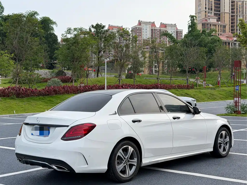 Mercedes-Benz C-Class 2019 — фото 9