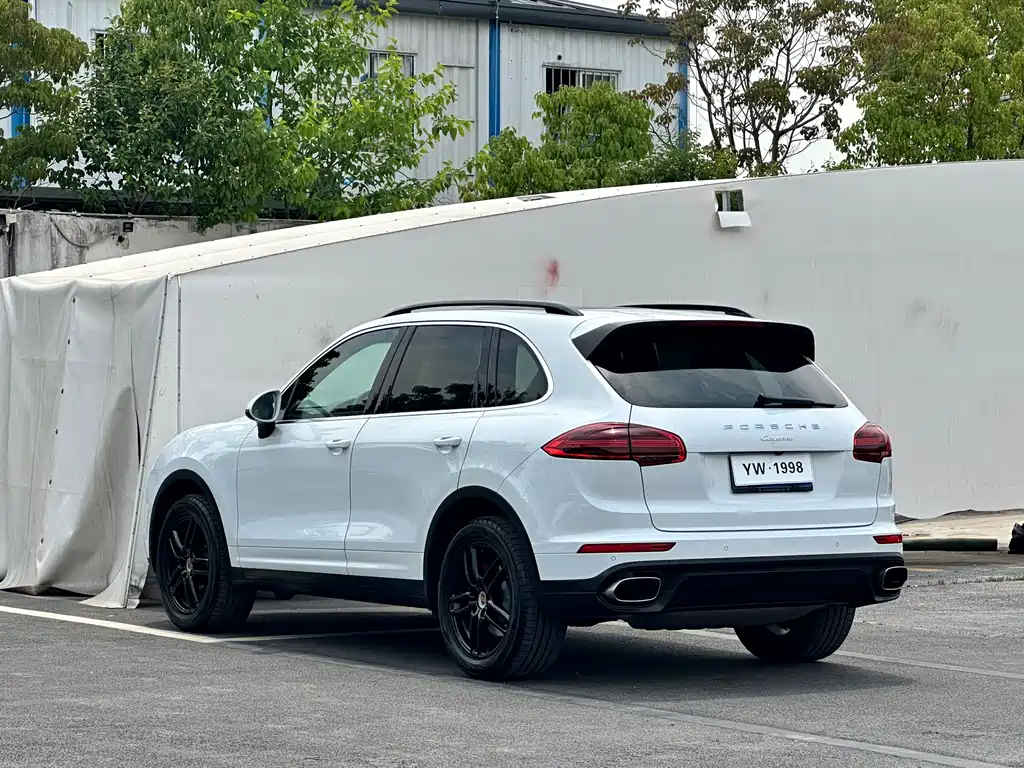 Porsche Cayenne 2015 — фото 3