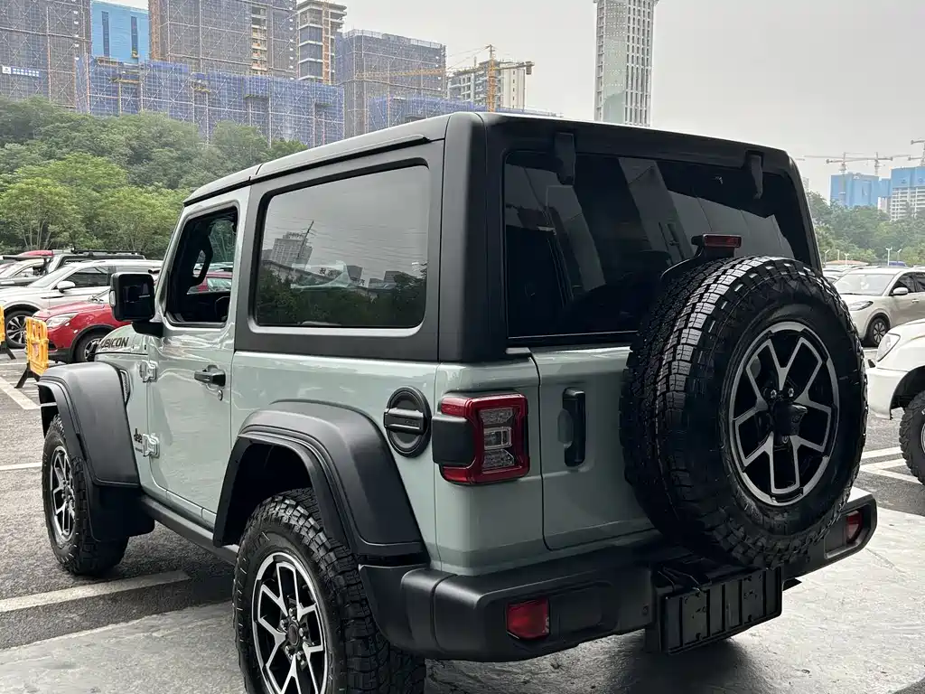 Jeep Wrangler 2024 — фото 16