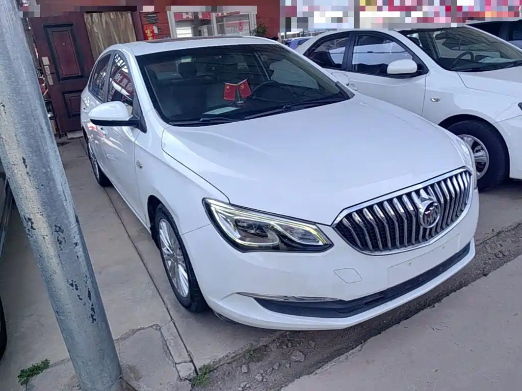 Buick Excelle 2015 — фото 4