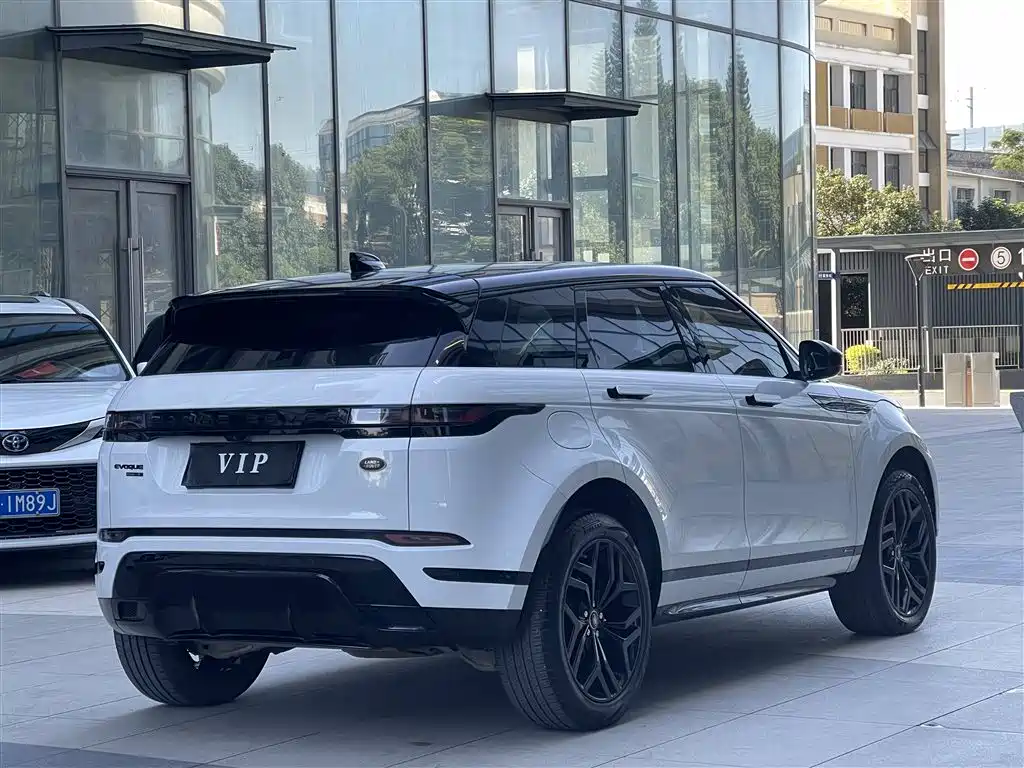 Land Rover Evoque 2020 — фото 8