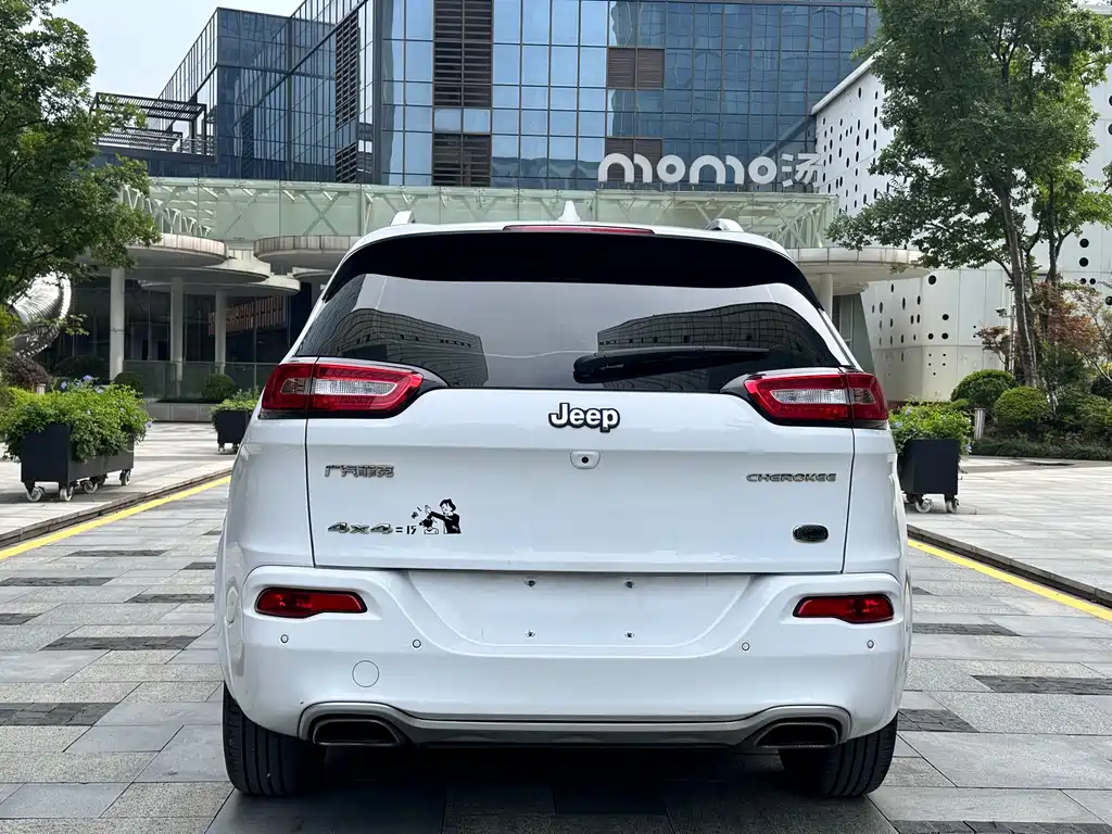 Jeep Cherokee 2018 — фото 5
