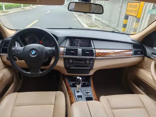 BMW X5 2011