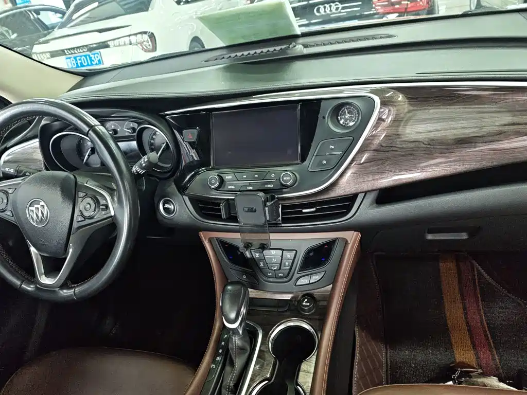 Buick Envision Plus 2017 — фото 6
