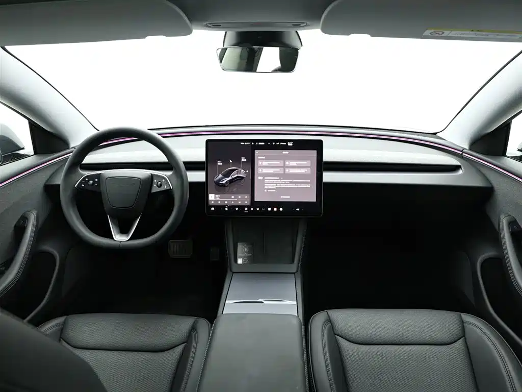 Tesla Model 3 2025 — фото 15