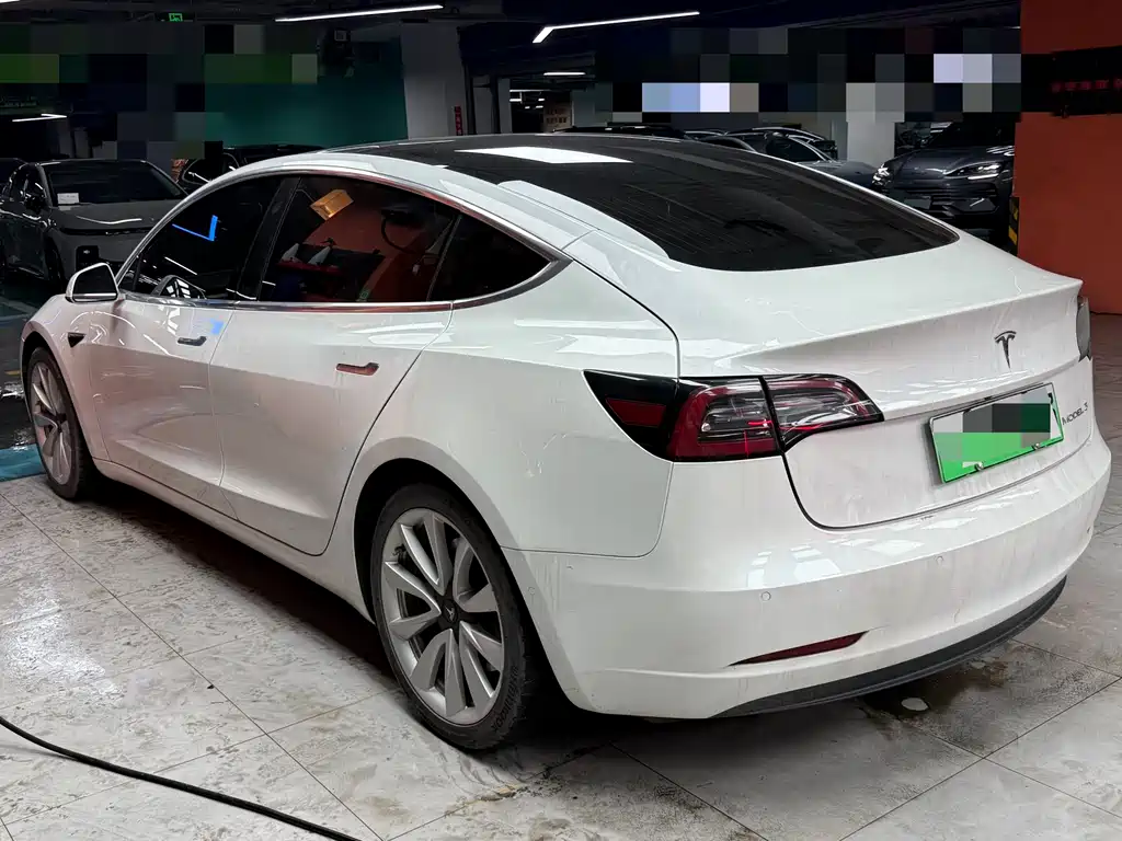 Tesla Model 3 2020 — фото 13