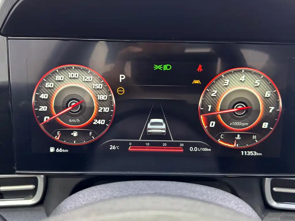 Hyundai Elantra 2023 — фото 21